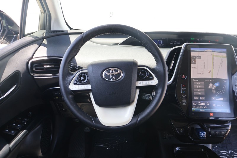 Toyota Prius Prime Vehicle Full-screen Gallery Image 23