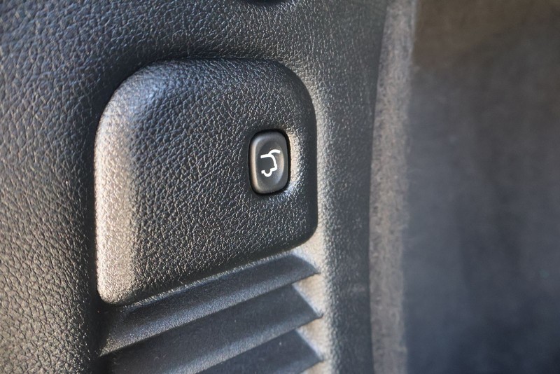 Dodge Durango Vehicle Full-screen Gallery Image 09