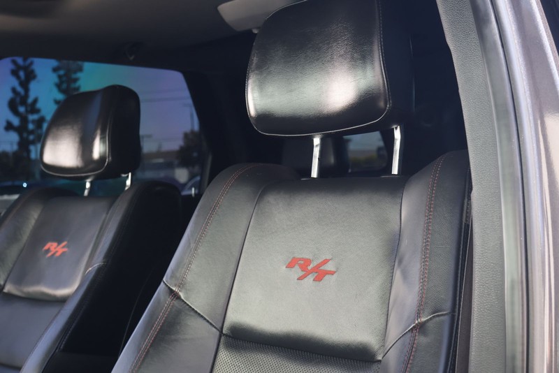 Dodge Durango Vehicle Full-screen Gallery Image 18