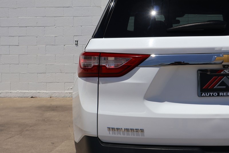 Chevrolet Traverse Vehicle Full-screen Gallery Image 07