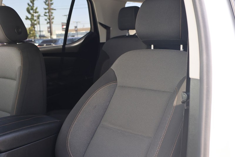 Chevrolet Traverse Vehicle Full-screen Gallery Image 17