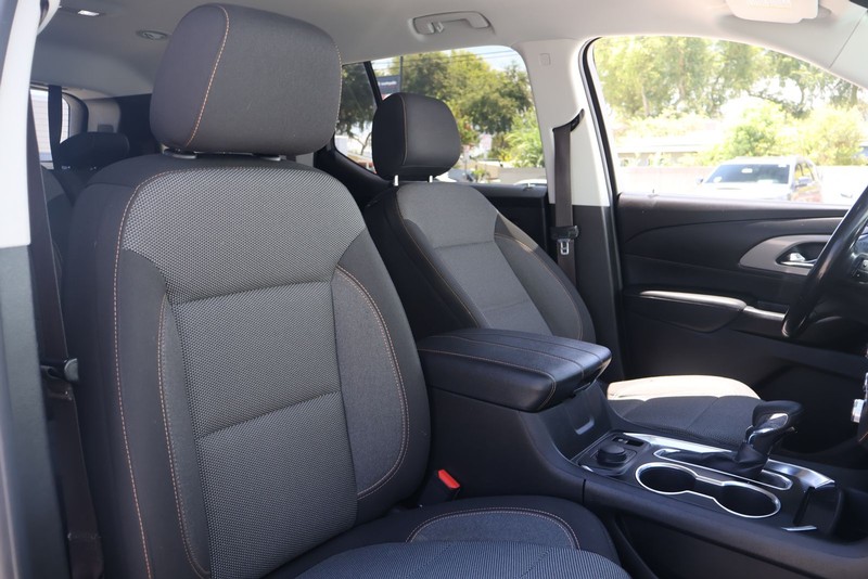 Chevrolet Traverse Vehicle Full-screen Gallery Image 19