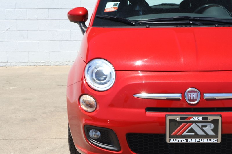 FIAT 500 Vehicle Full-screen Gallery Image 03