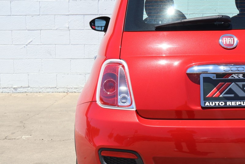 FIAT 500 Vehicle Full-screen Gallery Image 07