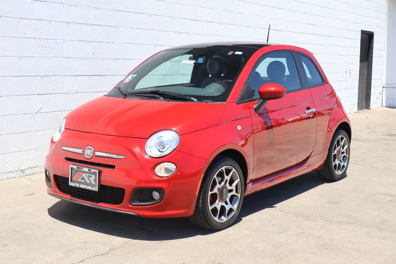 FIAT 500 Vehicle Full-screen Gallery Image 11