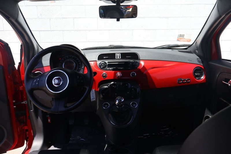 FIAT 500 Vehicle Full-screen Gallery Image 21