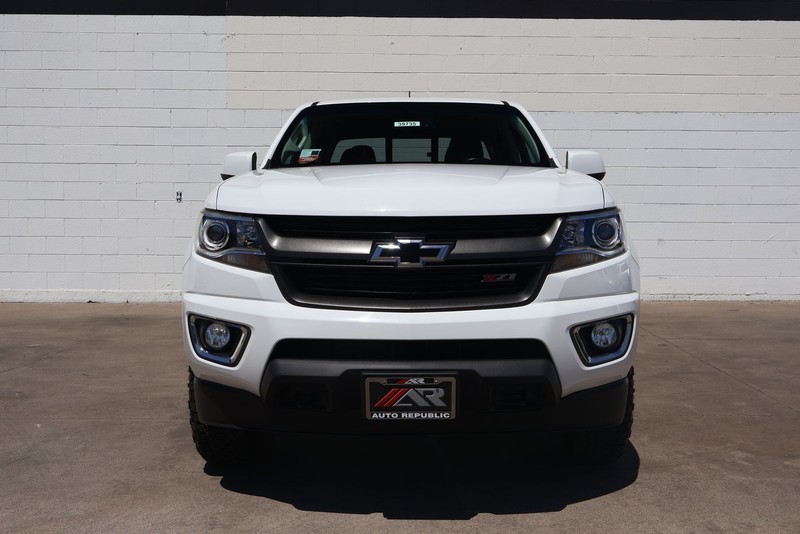 Chevrolet Colorado Vehicle Full-screen Gallery Image 02