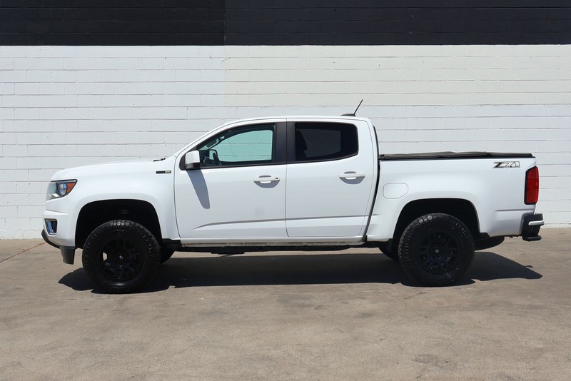 Chevrolet Colorado Vehicle Full-screen Gallery Image 10