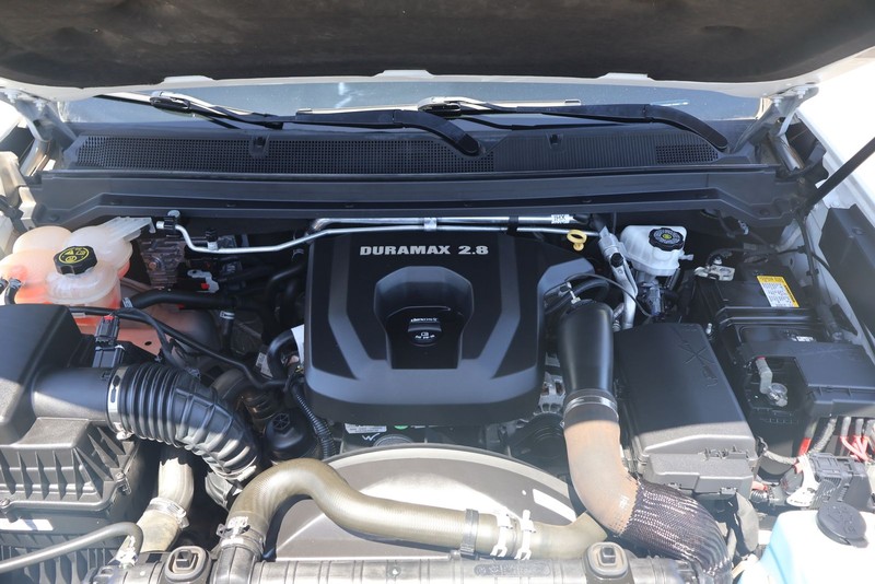 Chevrolet Colorado Vehicle Full-screen Gallery Image 12