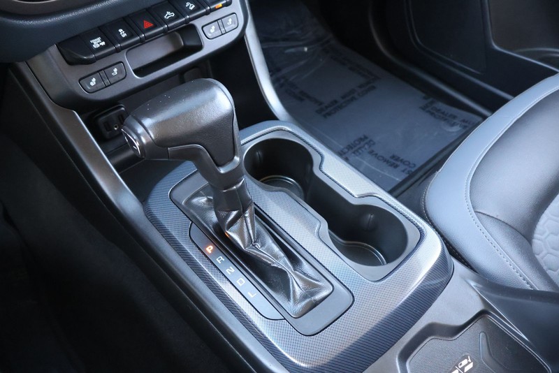 Chevrolet Colorado Vehicle Full-screen Gallery Image 30