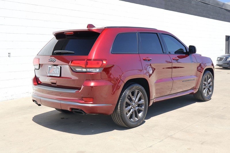 Jeep Grand Cherokee Vehicle Full-screen Gallery Image 05