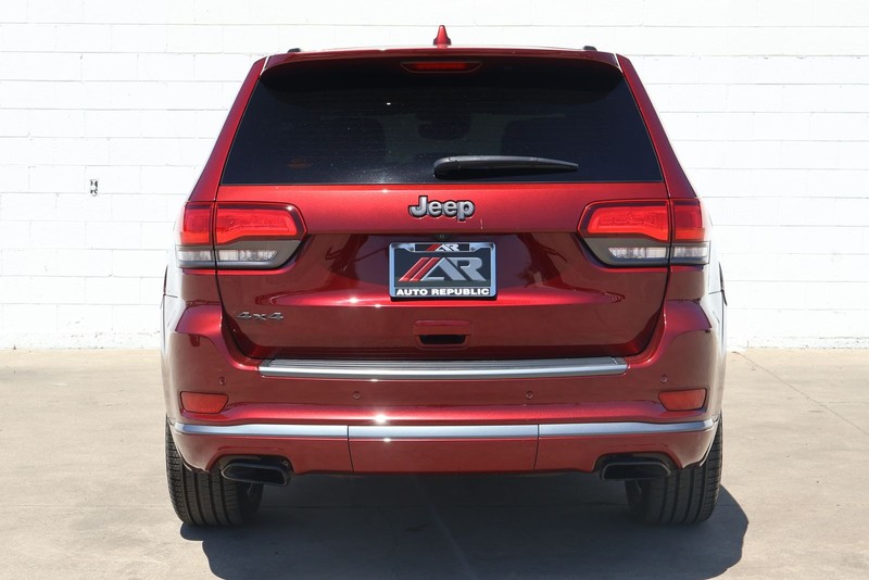Jeep Grand Cherokee Vehicle Full-screen Gallery Image 06