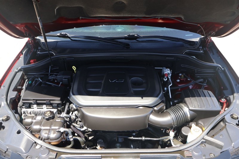 Jeep Grand Cherokee Vehicle Full-screen Gallery Image 13