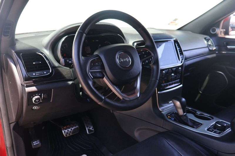 Jeep Grand Cherokee Vehicle Full-screen Gallery Image 16