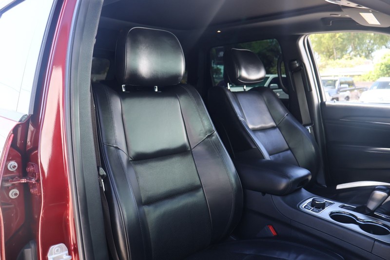 Jeep Grand Cherokee Vehicle Full-screen Gallery Image 20