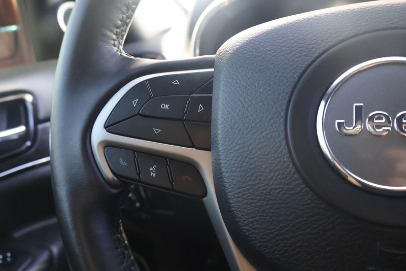 Jeep Grand Cherokee Vehicle Full-screen Gallery Image 26