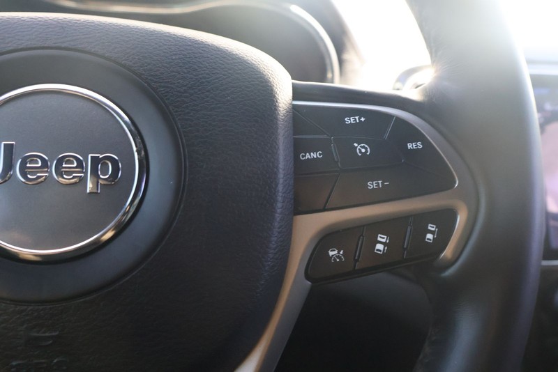 Jeep Grand Cherokee Vehicle Full-screen Gallery Image 27