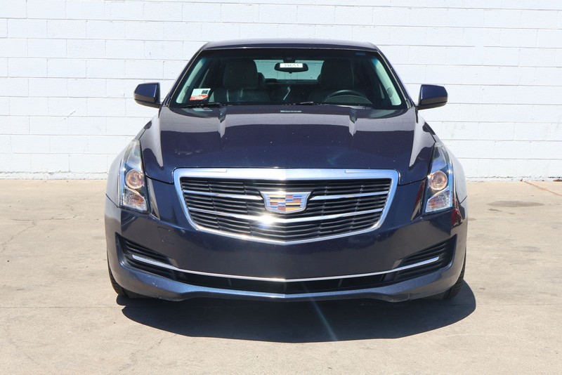 Cadillac ATS Sedan Vehicle Full-screen Gallery Image 02