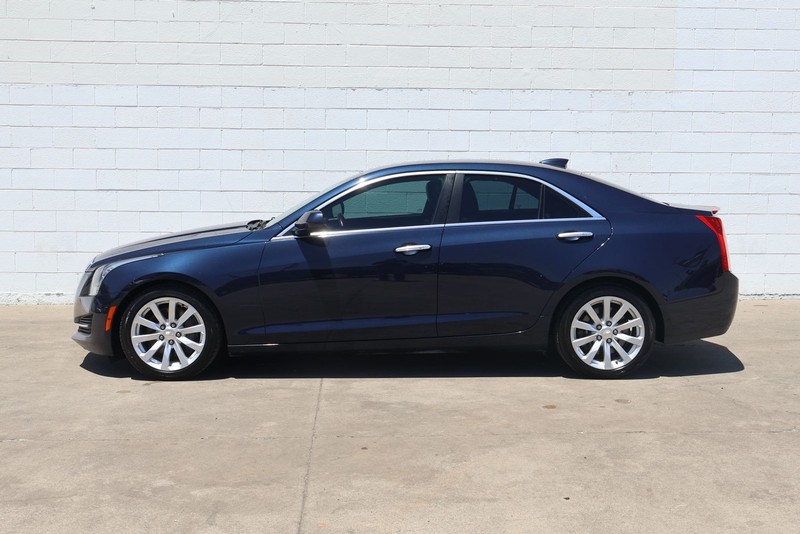 Cadillac ATS Sedan Vehicle Full-screen Gallery Image 10