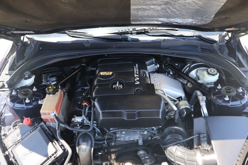 Cadillac ATS Sedan Vehicle Full-screen Gallery Image 12