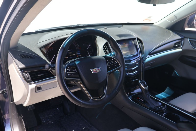 Cadillac ATS Sedan Vehicle Full-screen Gallery Image 15