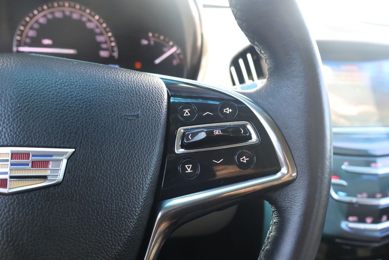 Cadillac ATS Sedan Vehicle Full-screen Gallery Image 24