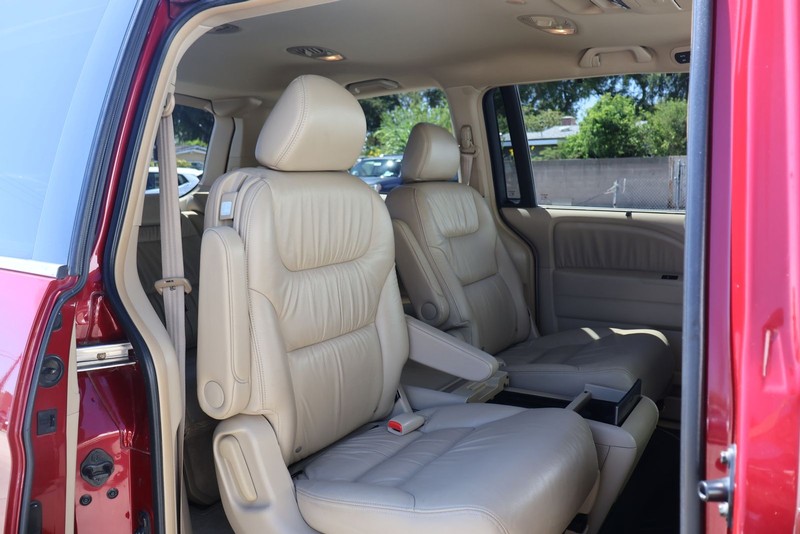 Honda Odyssey Vehicle Full-screen Gallery Image 20