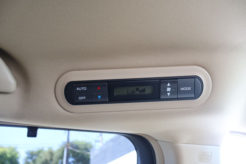 Honda Odyssey Vehicle Full-screen Gallery Image 22