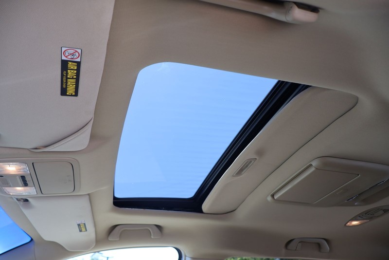 Honda Odyssey Vehicle Full-screen Gallery Image 34