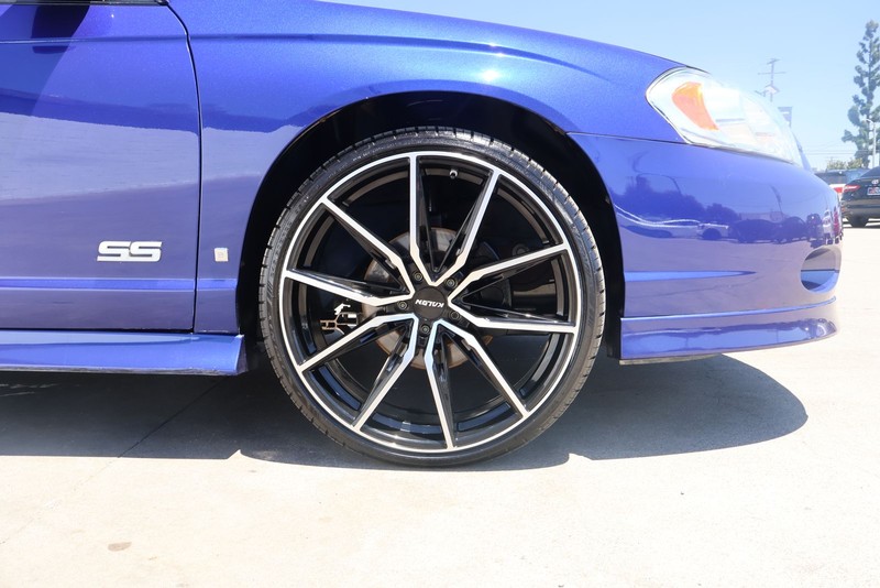 Chevrolet Monte Carlo Vehicle Full-screen Gallery Image 13