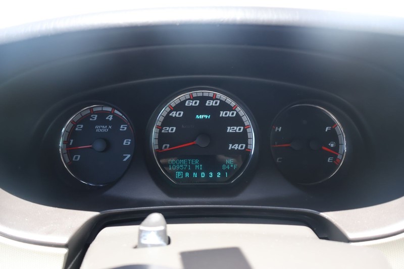 Chevrolet Monte Carlo Vehicle Full-screen Gallery Image 22