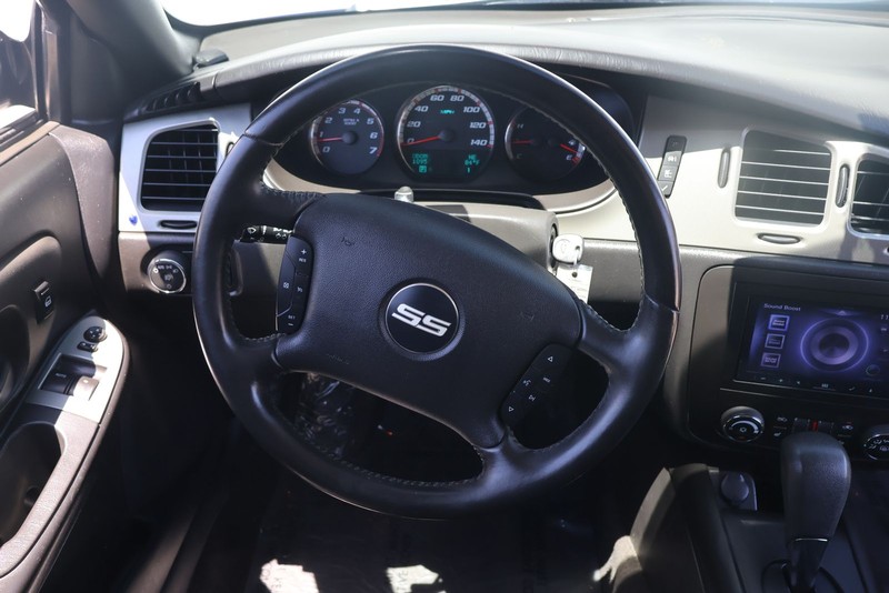 Chevrolet Monte Carlo Vehicle Full-screen Gallery Image 23
