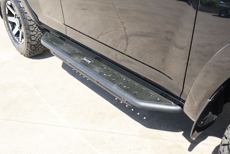 Toyota 4Runner Vehicle Full-screen Gallery Image 17