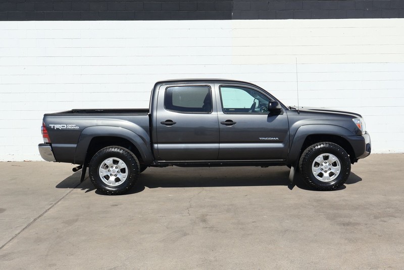 Magnetic Gray Metallic 2013 Toyota Tacoma Pickup Truck 4X2 Automatic