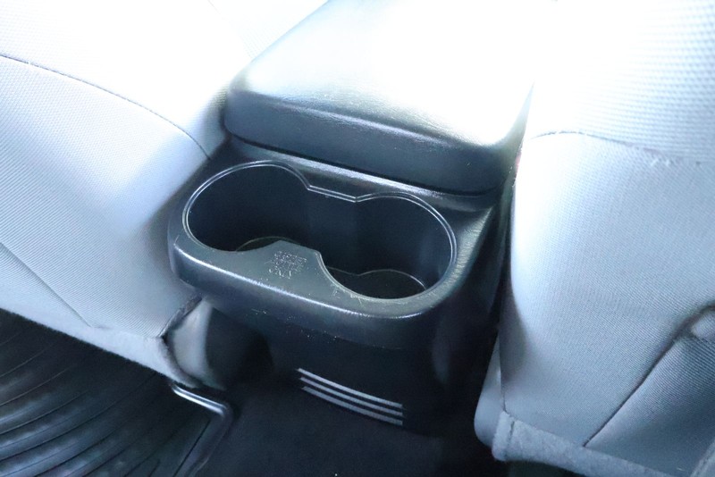 Toyota Tacoma Vehicle Full-screen Gallery Image 22