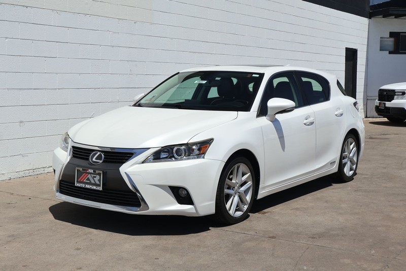 Lexus CT 200h Vehicle Full-screen Gallery Image 11
