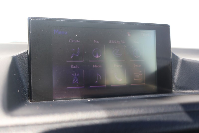 Lexus CT 200h Vehicle Full-screen Gallery Image 27