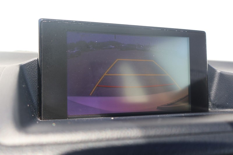 Lexus CT 200h Vehicle Full-screen Gallery Image 28