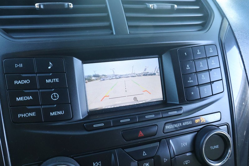 Ford Explorer Vehicle Full-screen Gallery Image 30