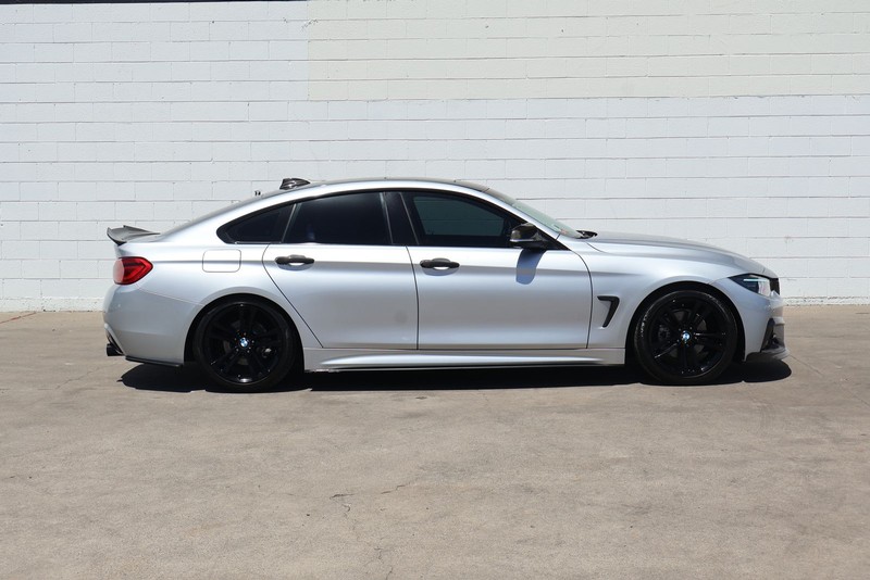 BMW 430i Gran Coupe Vehicle Full-screen Gallery Image 04