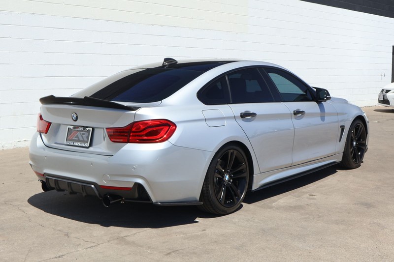 BMW 430i Gran Coupe Vehicle Full-screen Gallery Image 05