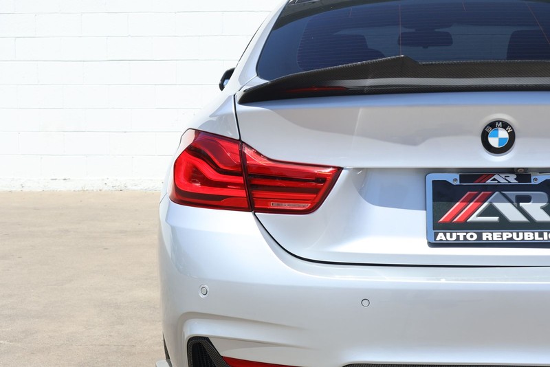 BMW 430i Gran Coupe Vehicle Full-screen Gallery Image 07