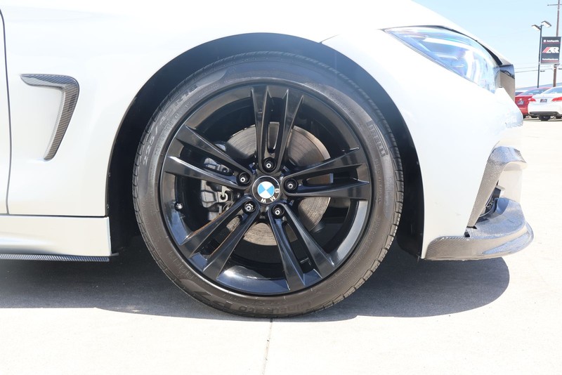BMW 430i Gran Coupe Vehicle Full-screen Gallery Image 14