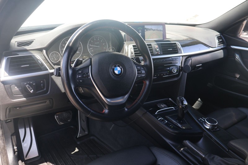 BMW 430i Gran Coupe Vehicle Full-screen Gallery Image 16