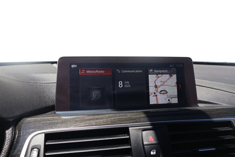 BMW 430i Gran Coupe Vehicle Full-screen Gallery Image 28