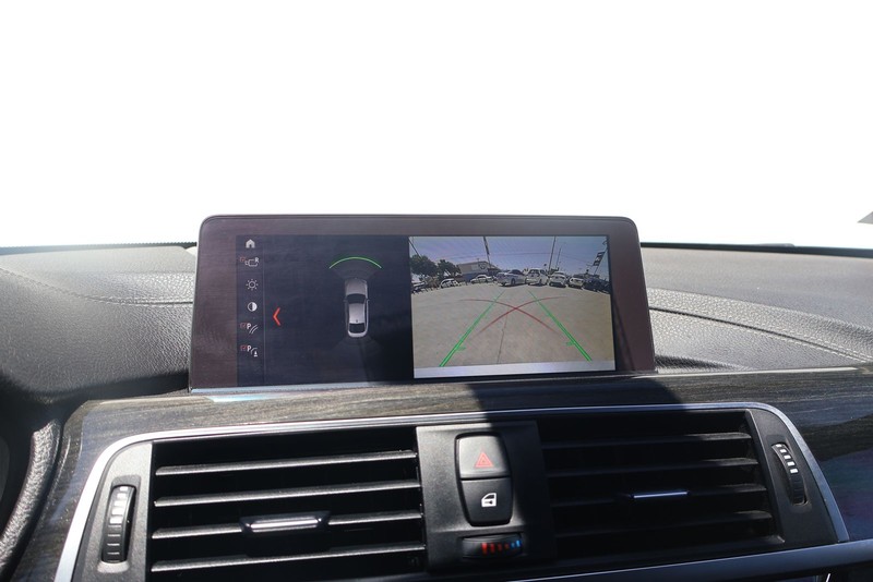 BMW 430i Gran Coupe Vehicle Full-screen Gallery Image 29