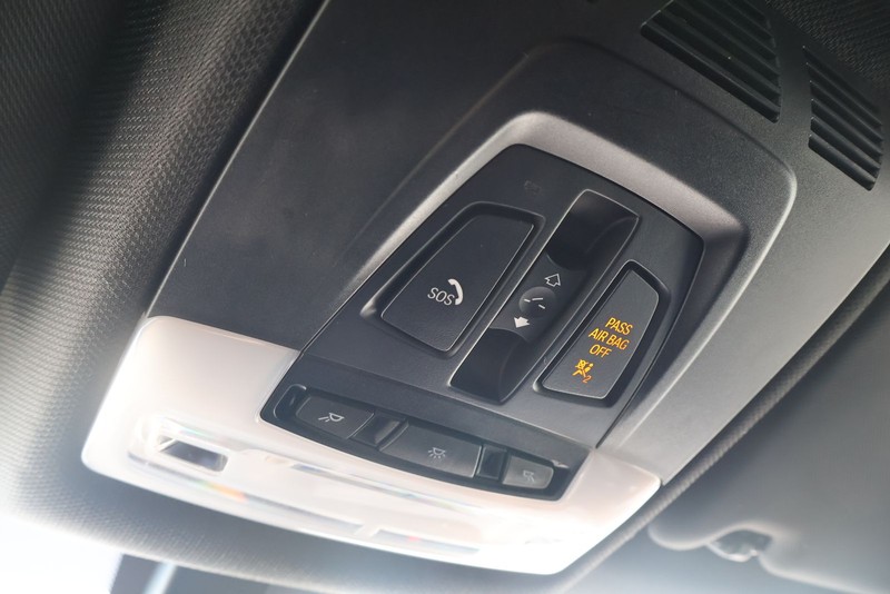 BMW 430i Gran Coupe Vehicle Full-screen Gallery Image 32