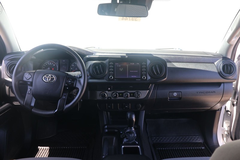 Toyota Tacoma 4WD Vehicle Full-screen Gallery Image 21