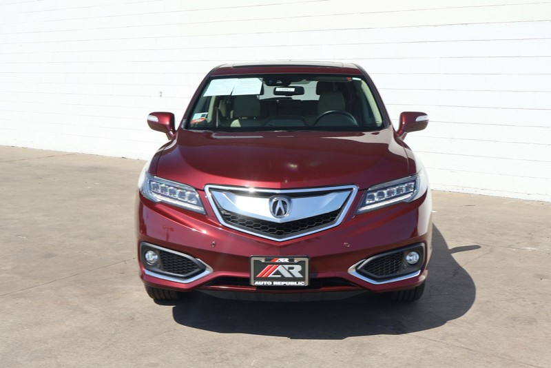 Acura RDX Vehicle Full-screen Gallery Image 02