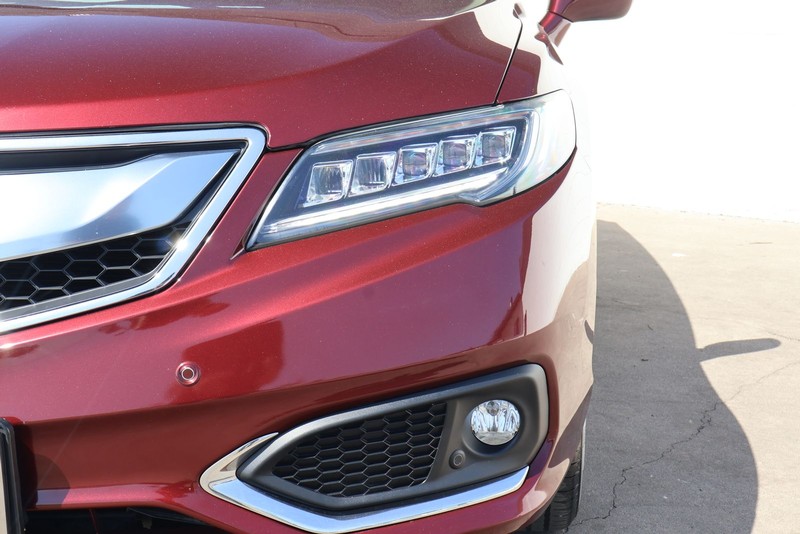 Acura RDX Vehicle Full-screen Gallery Image 03